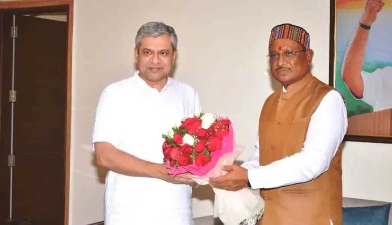 रेल मंत्री अश्विनी वैष्णव से मिले विष्णुदेव साय, नई परियोजना जल्द शुरू करने का आग्रह किया रेल मंत्री अश्विनी वैष्णव से मिले विष्णुदेव साय, नई परियोजना जल्द शुरू करने का आग्रह किया